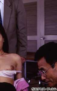 水原美々（チチダスミミ）,佐倉萌,里見瑤子SNE-041ed2k磁力链接迅雷下载地址在线观看